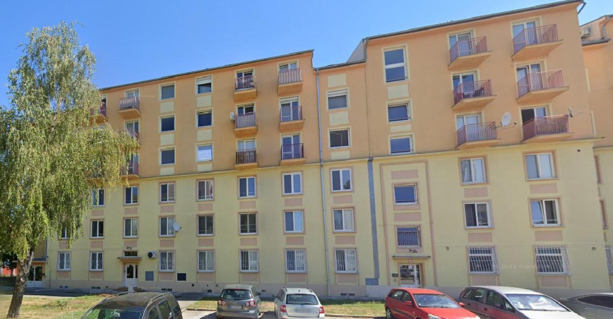1 With Balcony, Dolezalova Street Apartmán Bratislava